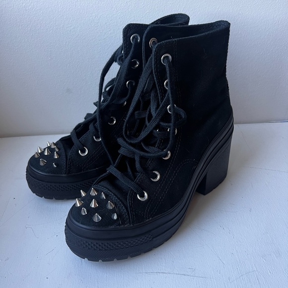 Converse chuck 70 de luxe platform sneakers with spike studs sz 7 - Picture 1 of 6